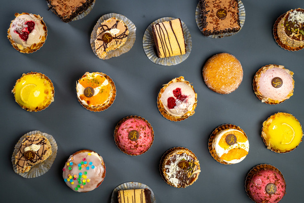 Kuchen und Törtchen